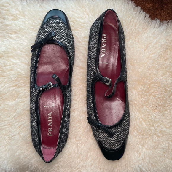 NEW - PRADA Black & White Tweed Mary Jane Kitten Heel Size EU 39.5 (US 9/9.5) - Picture 3 of 11
